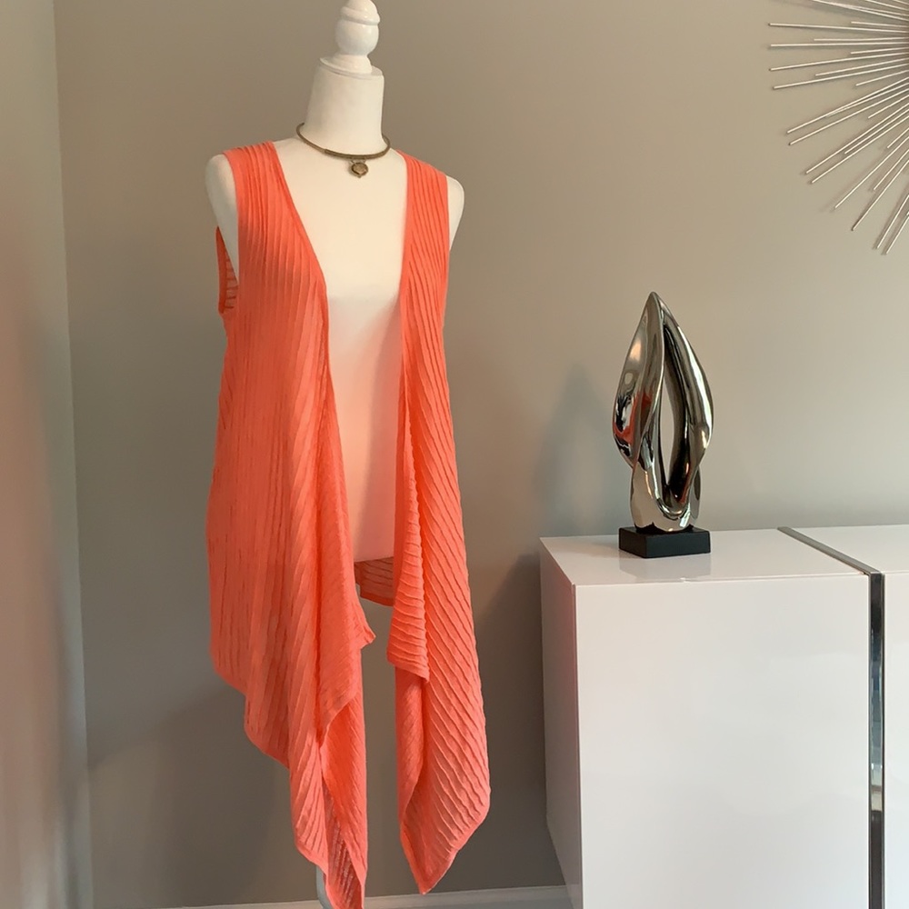 Jones New York open Linen ribbed coral hi-low vest